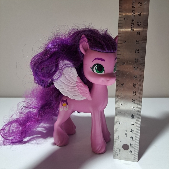 My Little Pony A New Generation Princess Petals Purple Pink Performance Prep - Picture 6 of 6